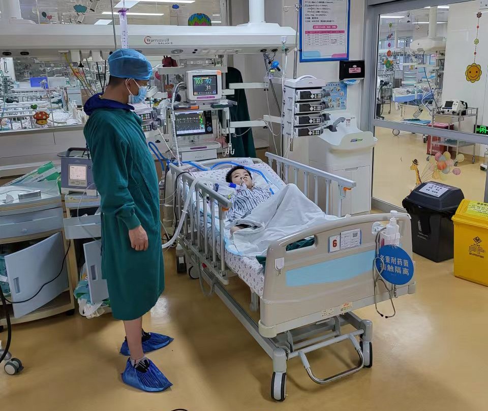 盐源县跨省救护车出租公司